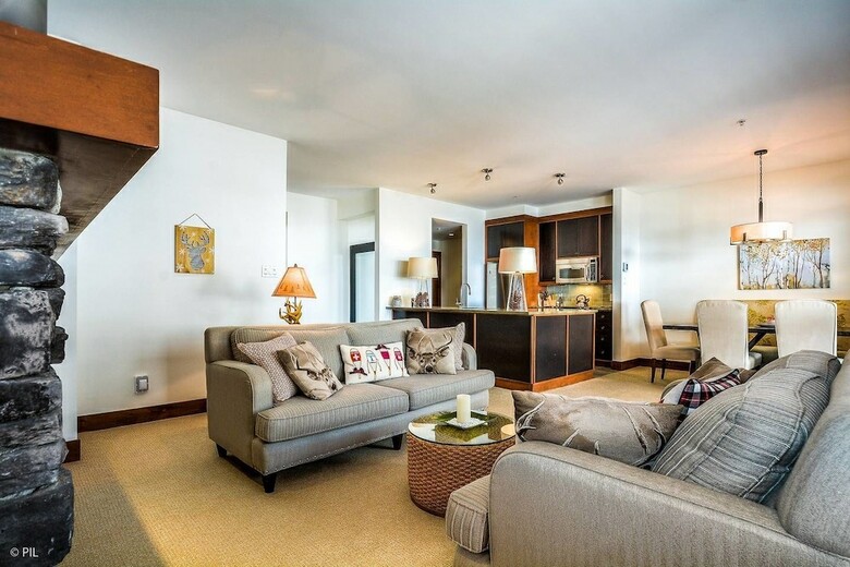 Mont-tremblant Country Chic Ski In/ski Out