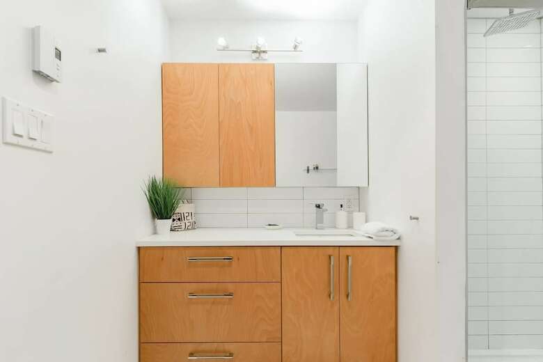 Hip, Stylish Apartment In Little Italy
