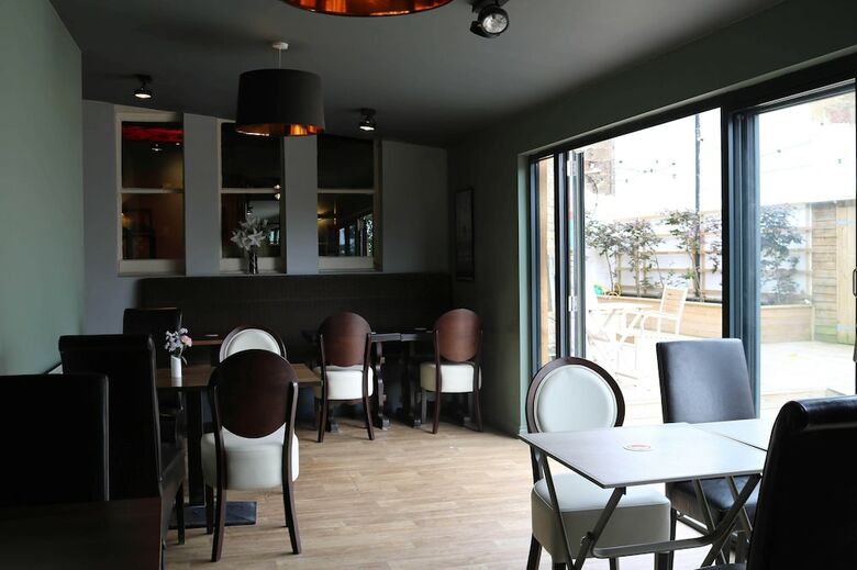 Schooner Hotel