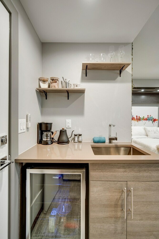 Apartamentos New Build Studio - Walkability To Dining & Drinks!!