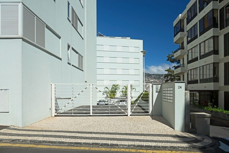 Jasmineiro II By An Island Apart