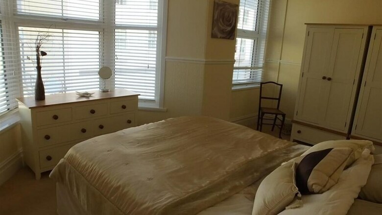 Lyndale House