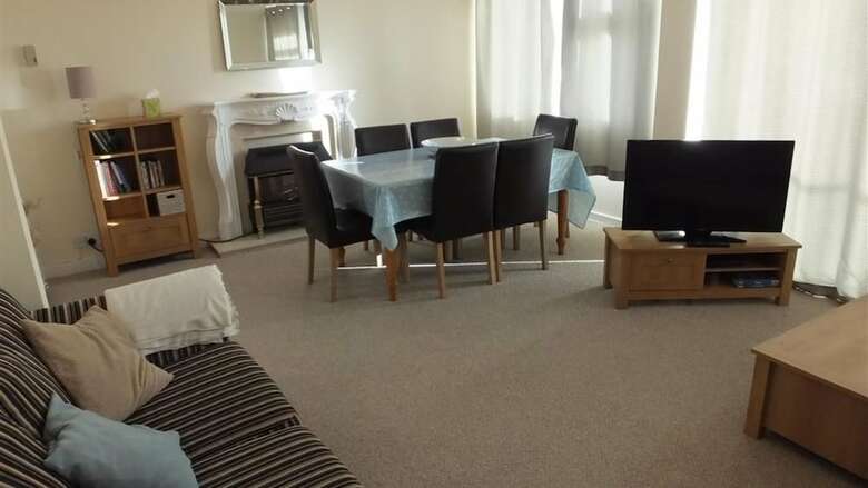 Croft Court 41