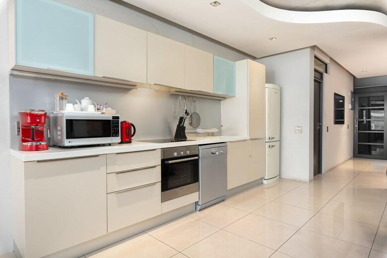 Metropolis Luxury Apartments