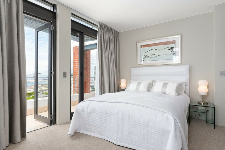 Metropolis Luxury Apartments