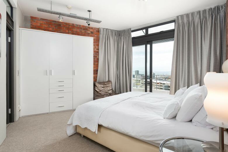 Metropolis Luxury Apartments
