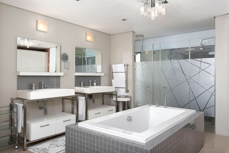 Metropolis Luxury Apartments