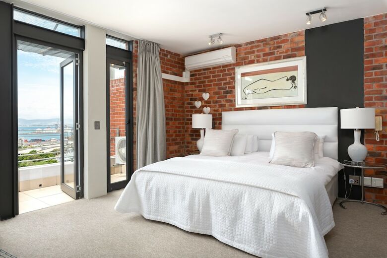 Metropolis Luxury Apartments