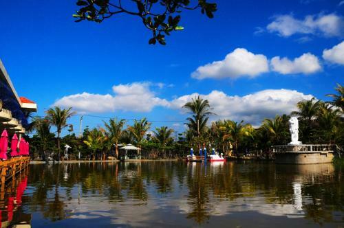 Hotel Swan Lake Villa Resort
