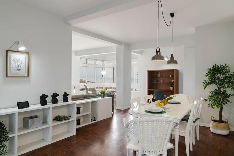 Quinta De�o I By An Island Apart