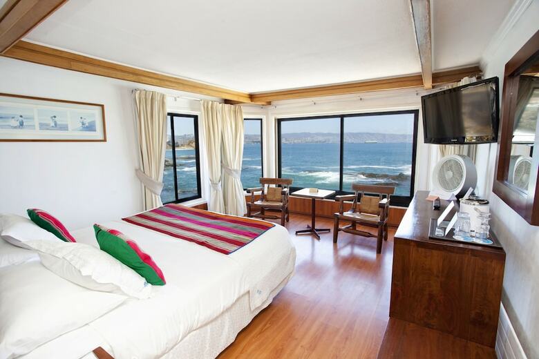 Hotel Oceanic