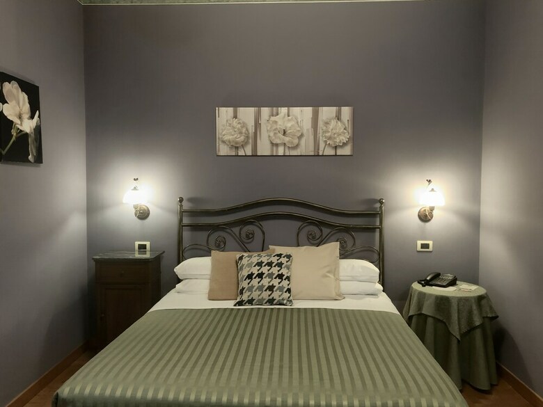 Hotel La Fert� Restaurant And Suites