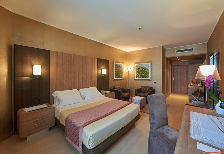 T Hotel Lamezia