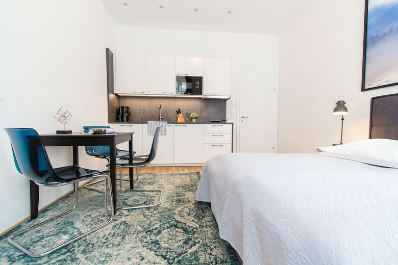 Checkvienna - Apartment Familienplatz
