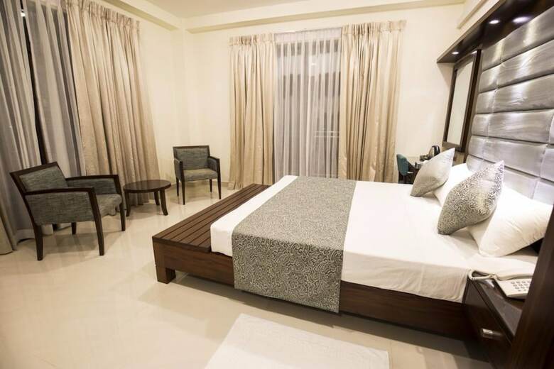 Seven Eleven Hotel -colombo