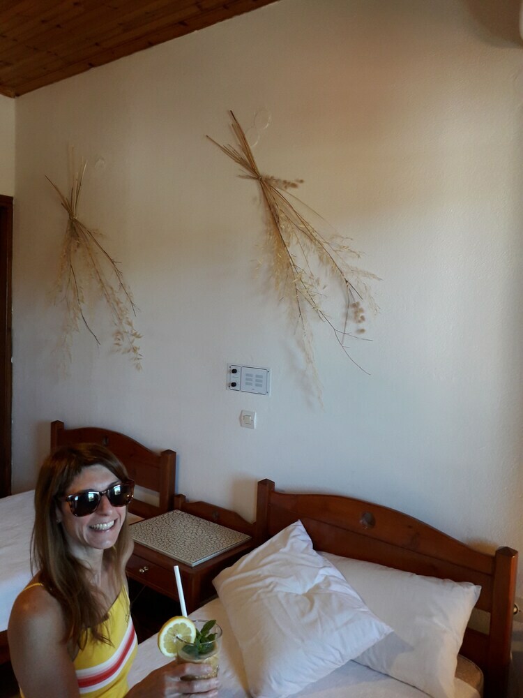 Pension Costas Inn