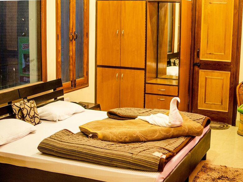 Hotel Shivalik River Retreat