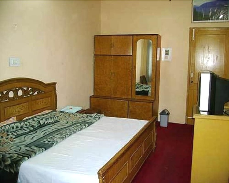 Hotel Midway Resort