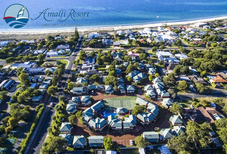 Villa Amalfi Resort