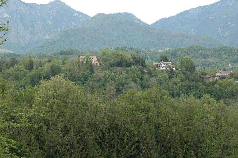 B&B Four Winds