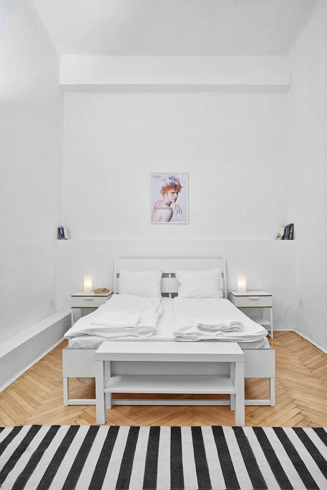 Apartamentos Legendary Ernesto II