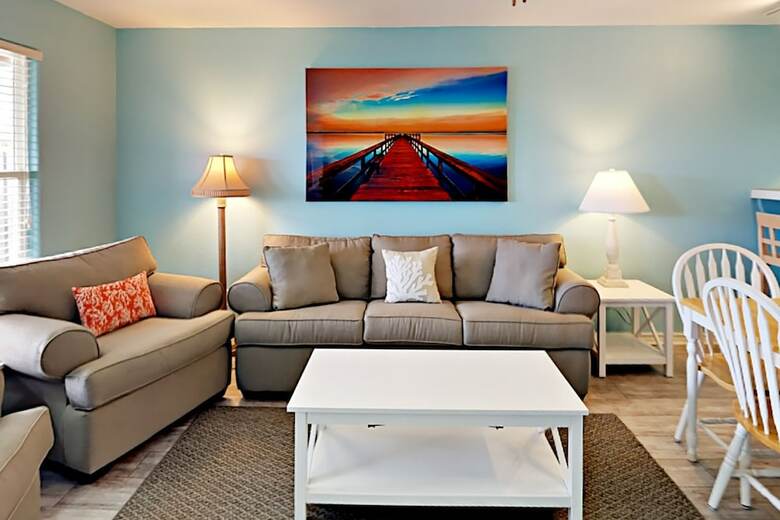221b Las Palmas - Two Bedroom Condo