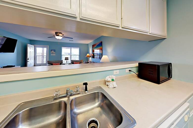 221b Las Palmas - Two Bedroom Condo