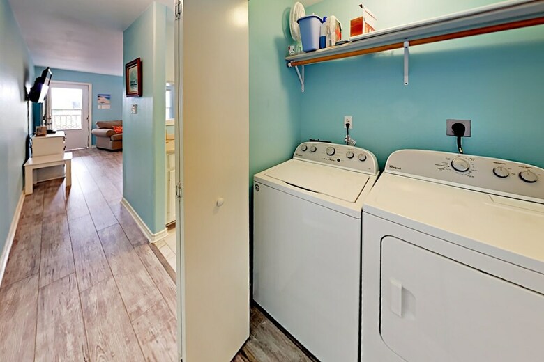 221b Las Palmas - Two Bedroom Condo
