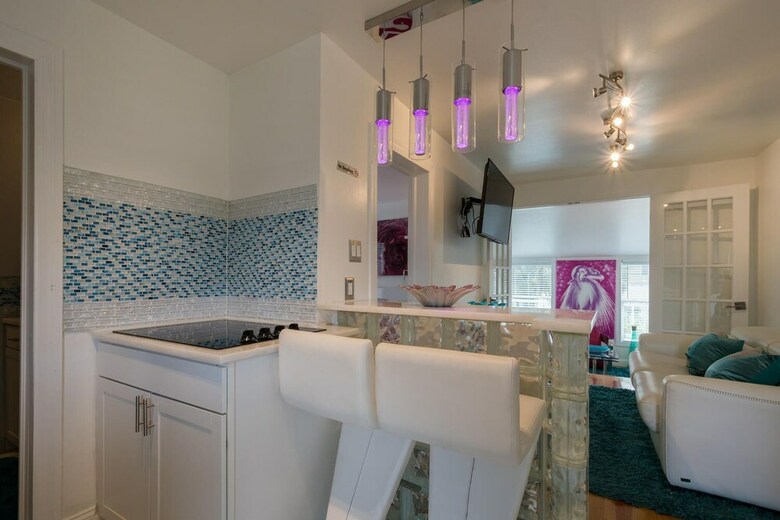 Oceanic Estate #4 - Two Bedroom Apartment