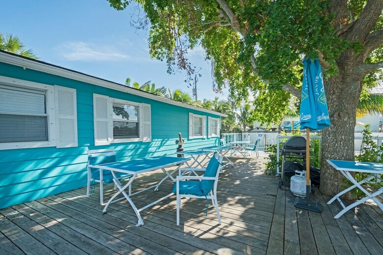 Oceanic Estate #4 - Two Bedroom Apartment
