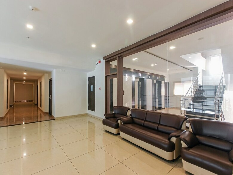 Hotel Oyo 24799 Redlas Inn