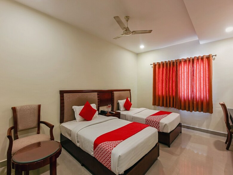 Hotel Oyo 24799 Redlas Inn