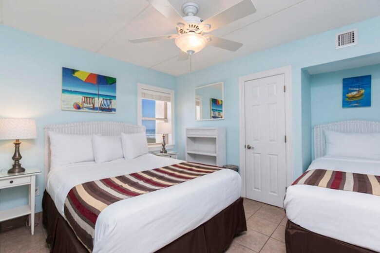 Suntide II Condominium 301