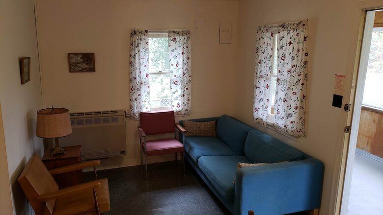 Hotel Miners Bay Lodge