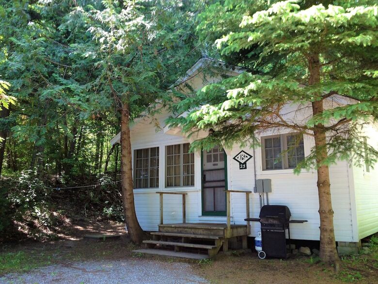 Hotel Miners Bay Lodge