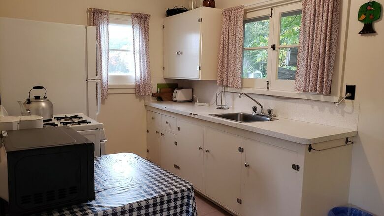 Hotel Miners Bay Lodge