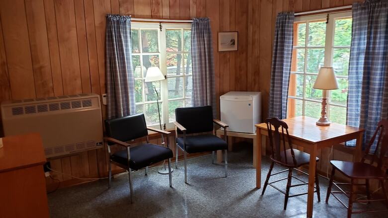 Hotel Miners Bay Lodge