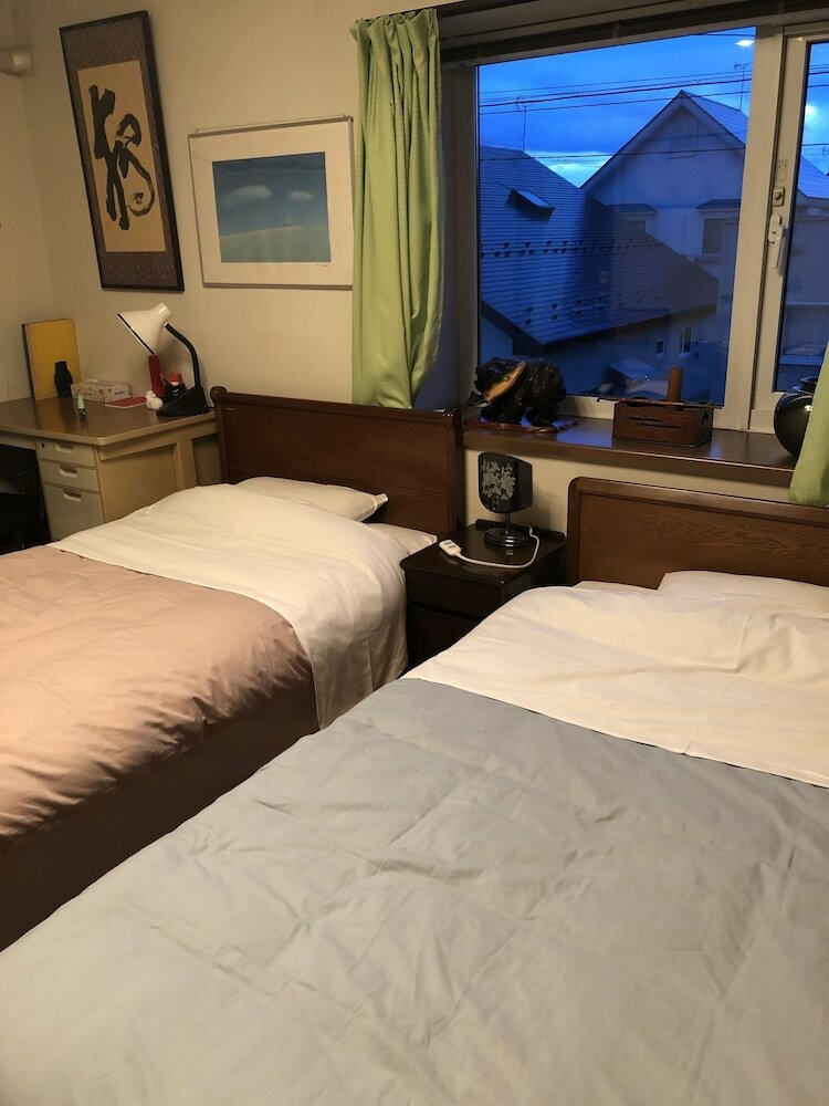 Hotel Guest House Chara