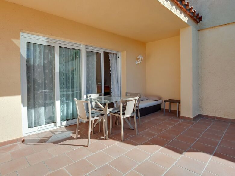 Quaint Holiday Home In Vilacolum With Swimming Pool