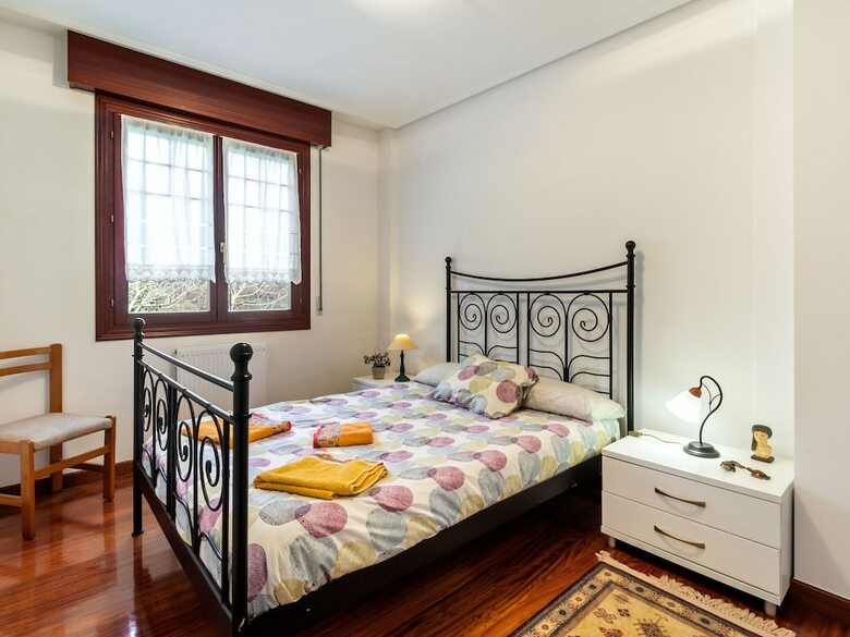 Exquisite Holiday Home In Carasa With Private Garden