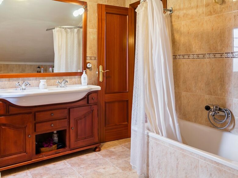 Exquisite Holiday Home In Carasa With Private Garden