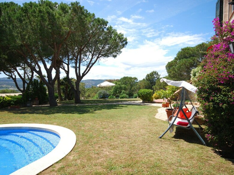 Magnificent Villa In Calonge With Terrace