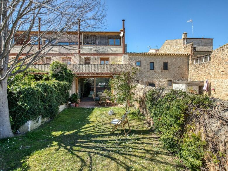 Traditional Holiday Home In Ventall� With Garden