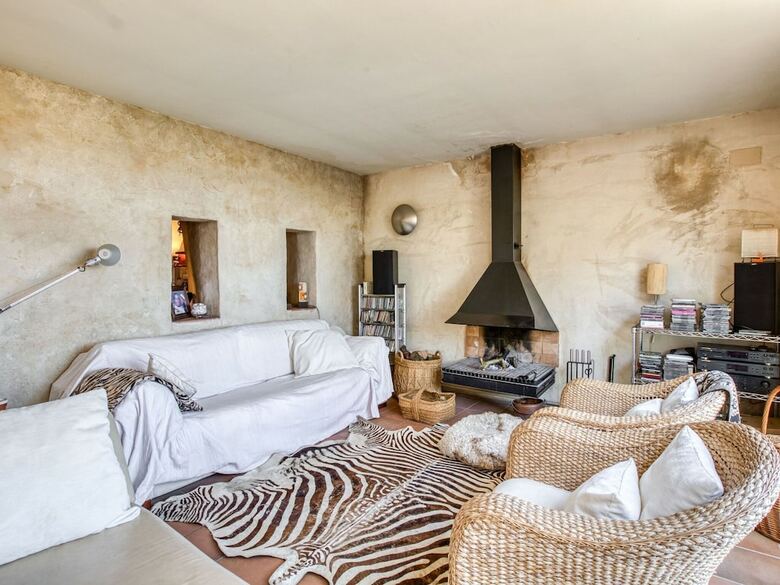 Traditional Holiday Home In Ventall� With Garden