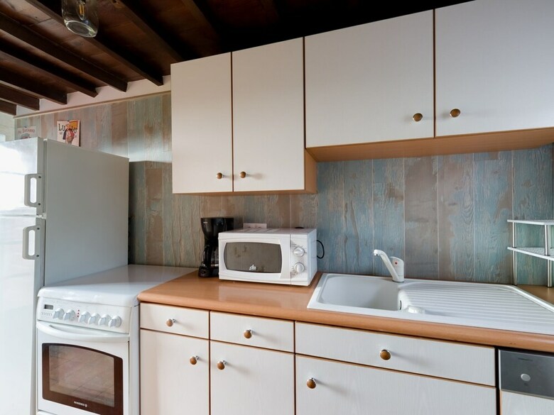 Quaint Holiday Home In Saint-germain-sur-bresle With Garden