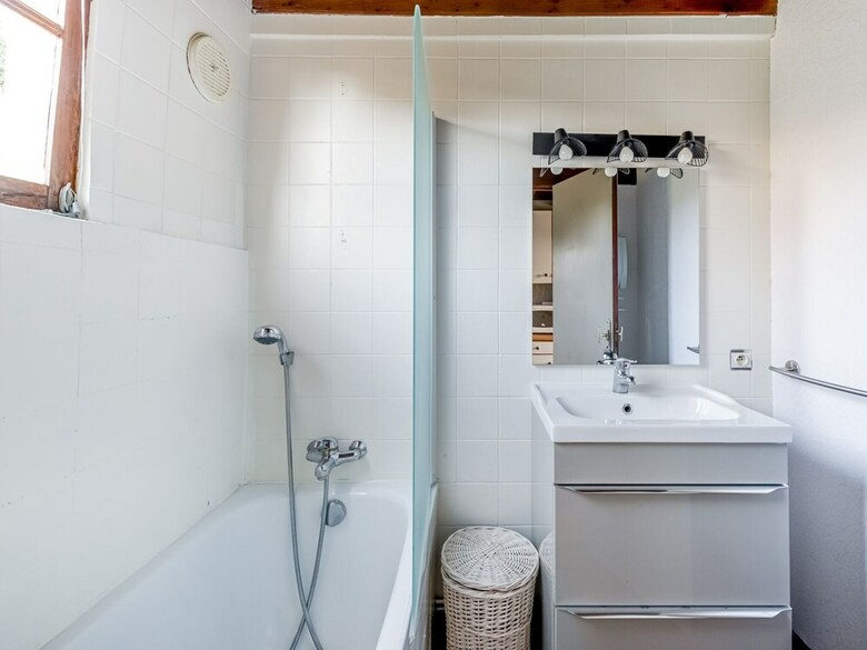 Quaint Holiday Home In Saint-germain-sur-bresle With Garden