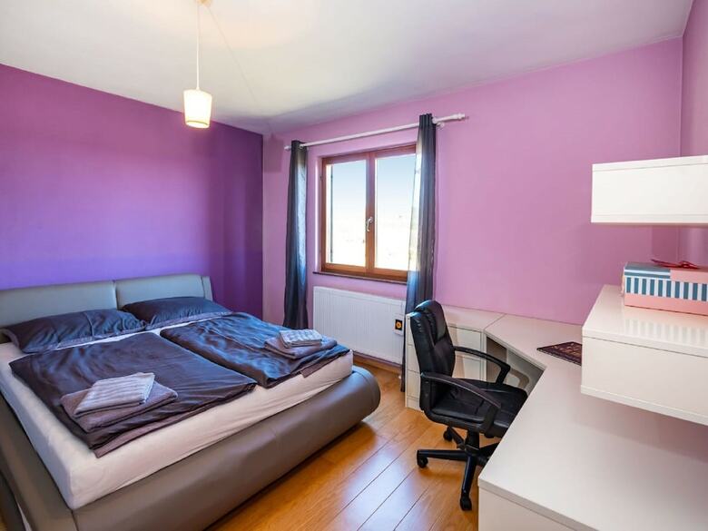 Delightful Apartment In Radovin With Garden