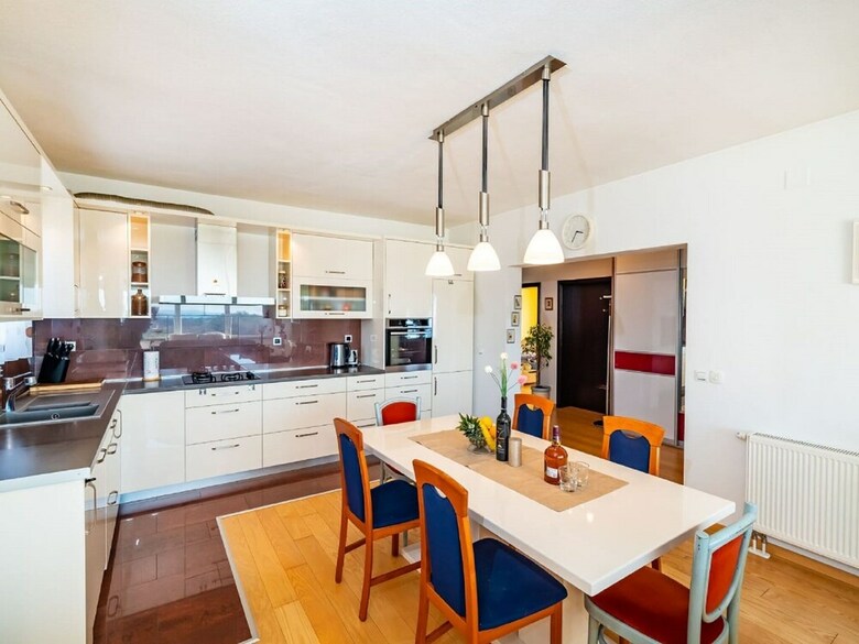 Delightful Apartment In Radovin With Garden
