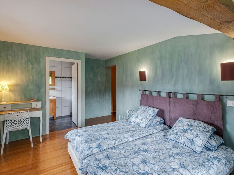 Comfortable Holiday Home In Petit-croix Near Novillard
