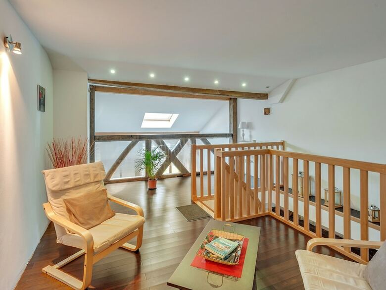 Comfortable Holiday Home In Petit-croix Near Novillard